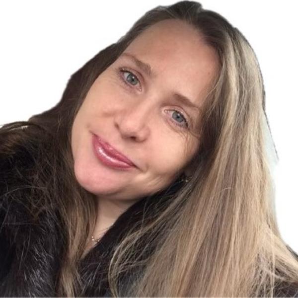 Nataša Kmotríková
