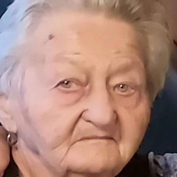 Júlia Saksová