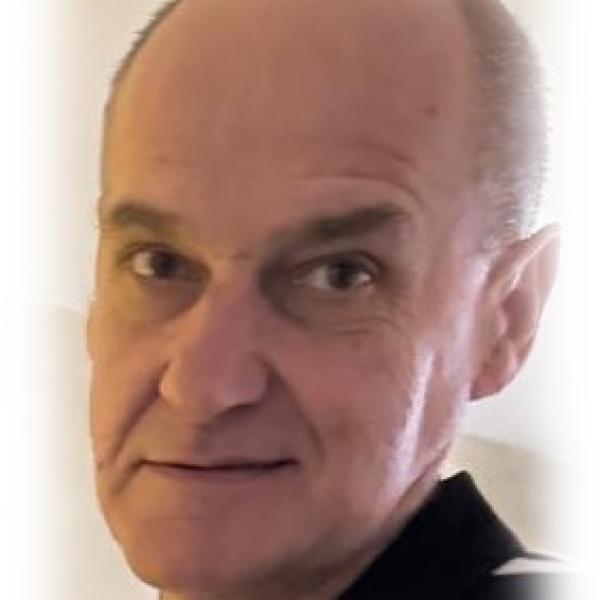 Róbert  Alapi